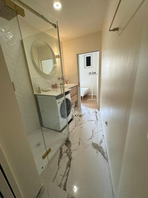 Charmant Appartement Alesia Parijs Buitenkant foto