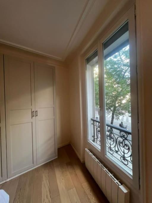 Charmant Appartement Alesia Parijs Buitenkant foto