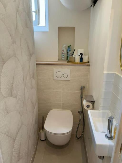Charmant Appartement Alesia Parijs Buitenkant foto